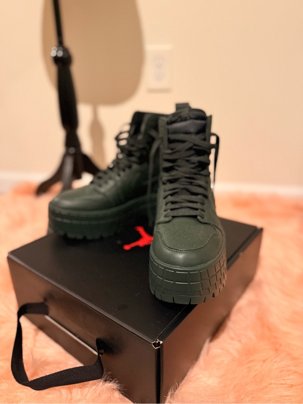 Nike Air Jordan 1 High Brooklyn boots in a dark spruce green colorway - Picture 3 of 10